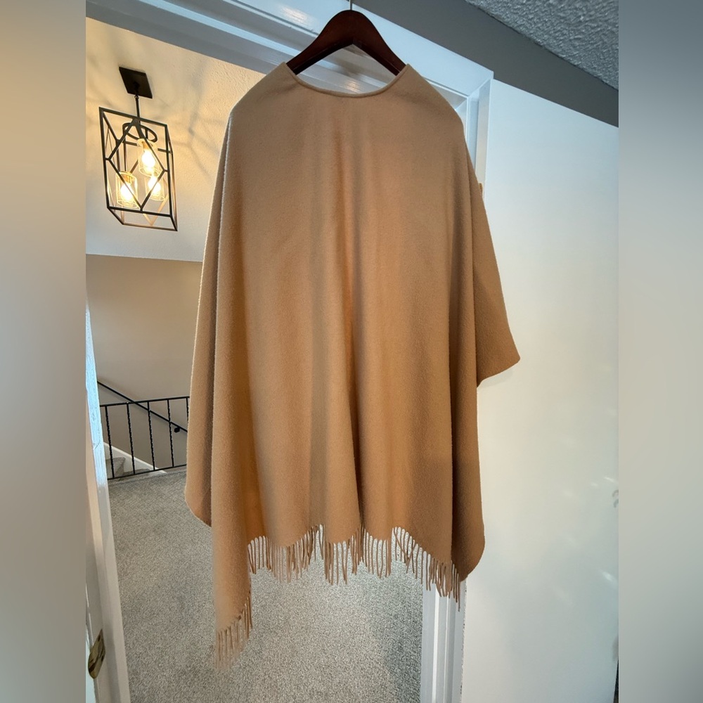 Burberry Wool/Cashmere Cape - Picture 2 of 4